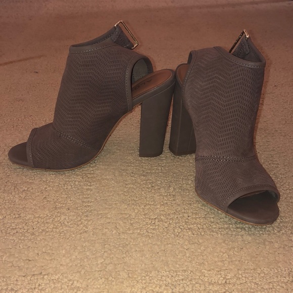 Aldo brown peep toe heels (size 8) - Picture 2 of 8